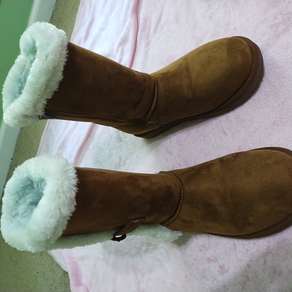 Cozy Brown Suede Women's Boots